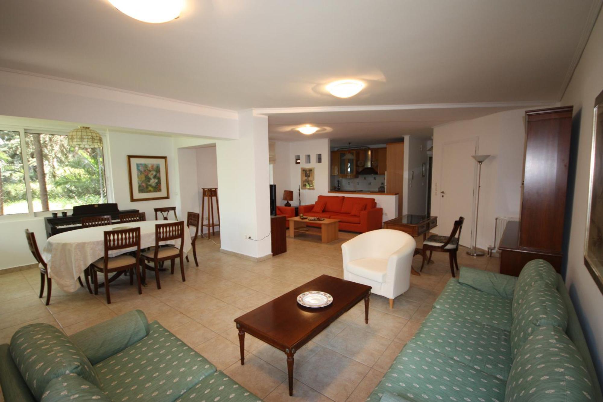 2 Bdr Park View - 130m2 & Private Patio